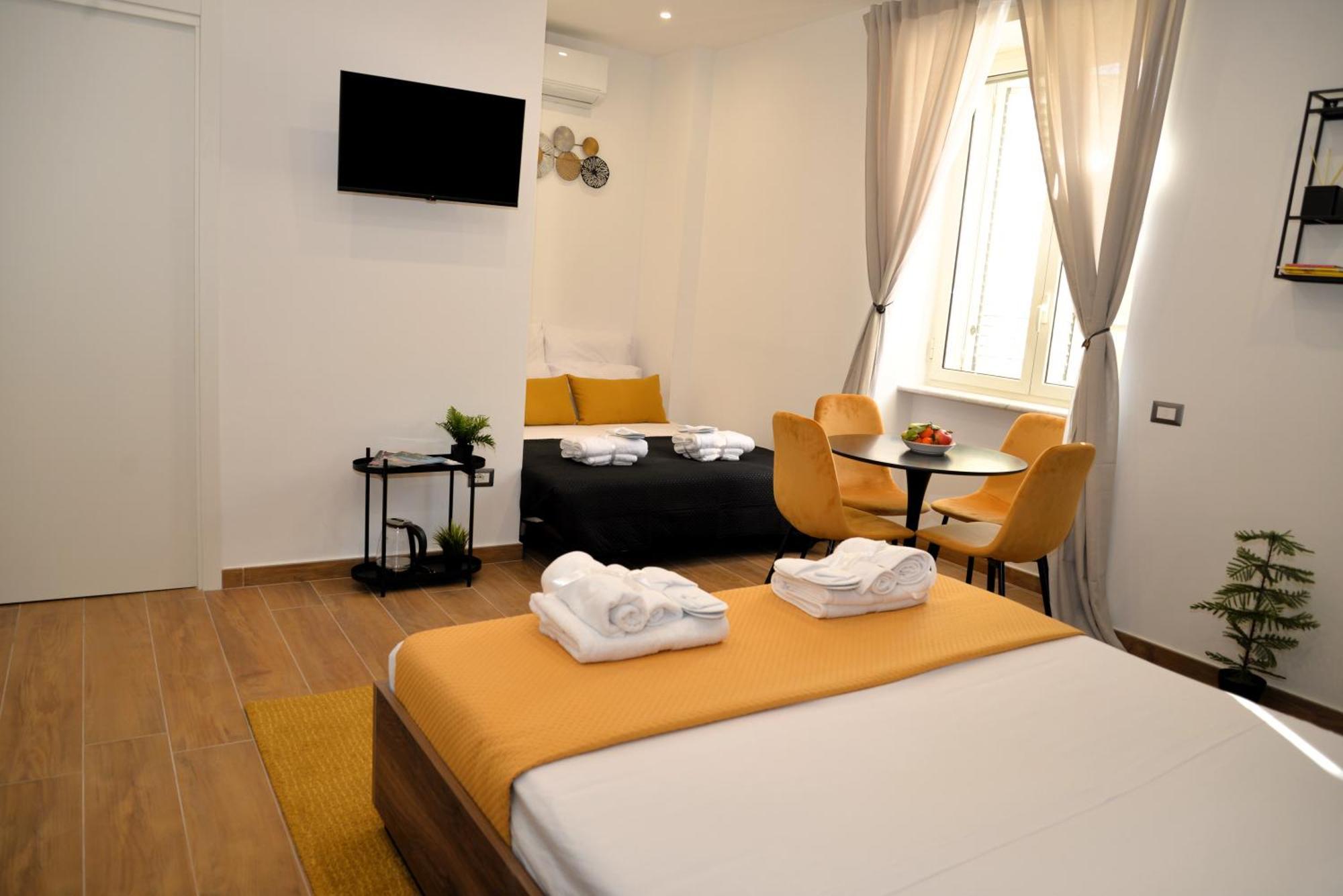 Blackwoody Contemporary Rooms - Napoli Centro Storico Екстериор снимка