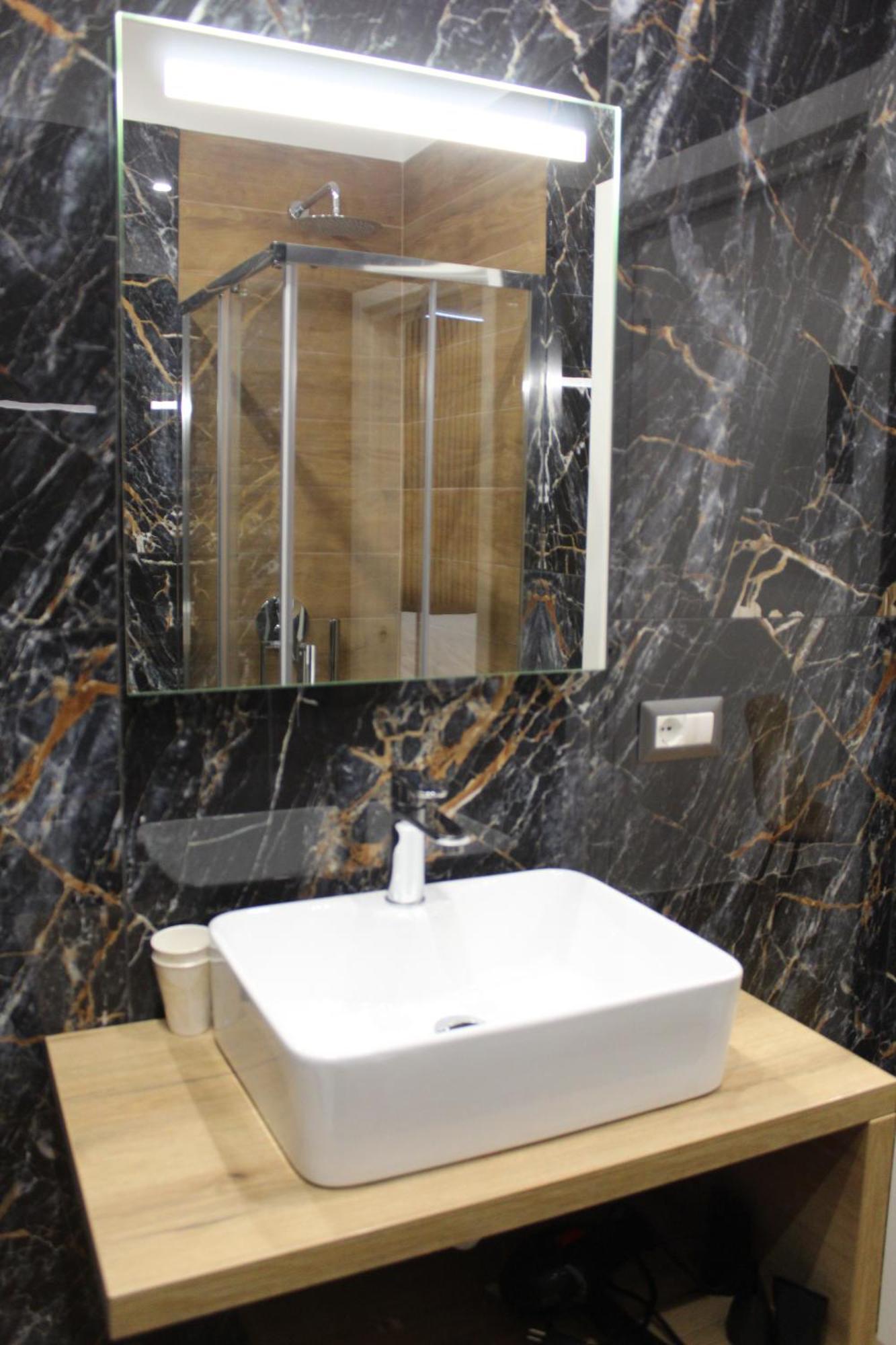 Blackwoody Contemporary Rooms - Napoli Centro Storico Екстериор снимка