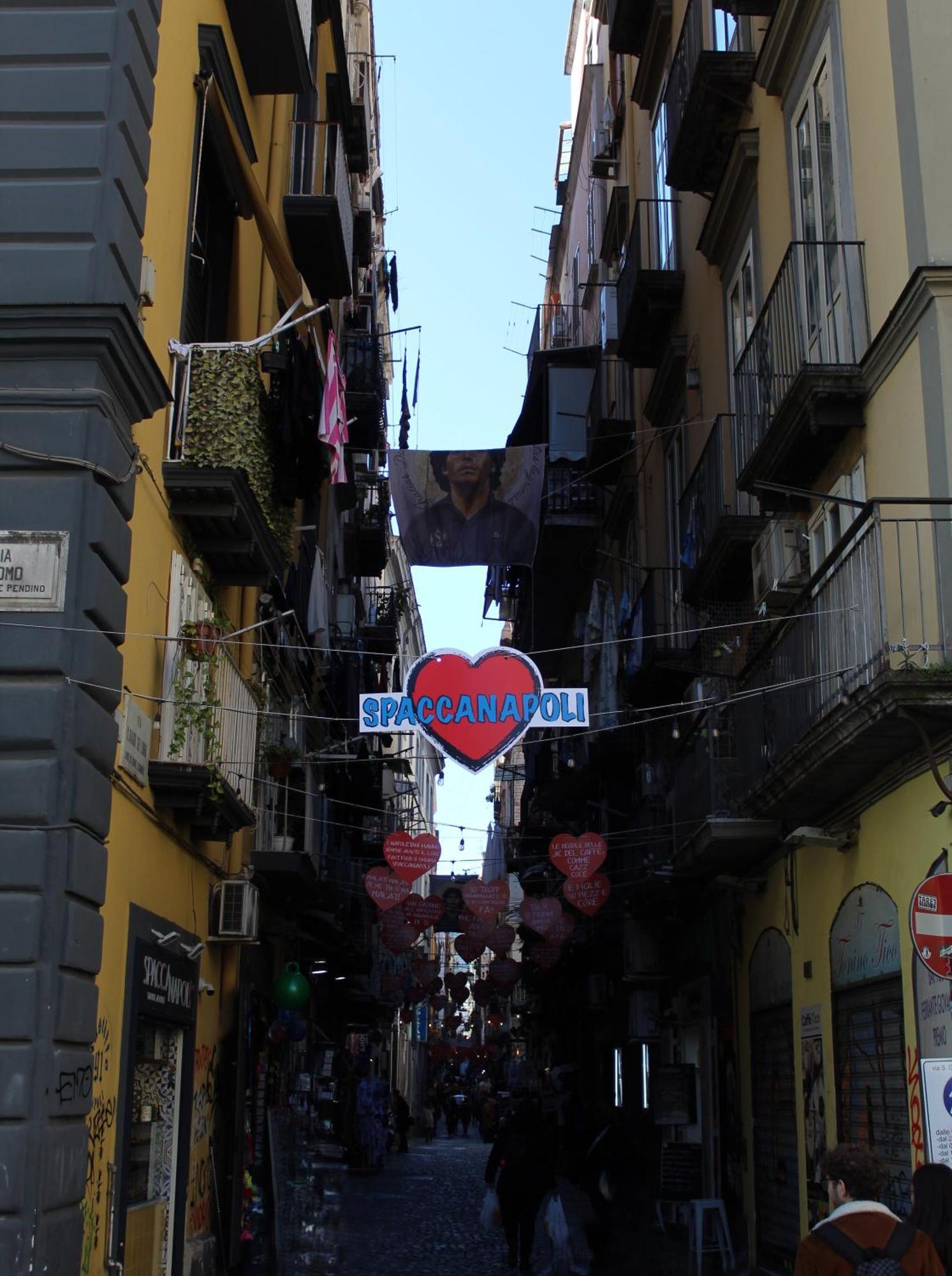 Blackwoody Contemporary Rooms - Napoli Centro Storico Екстериор снимка